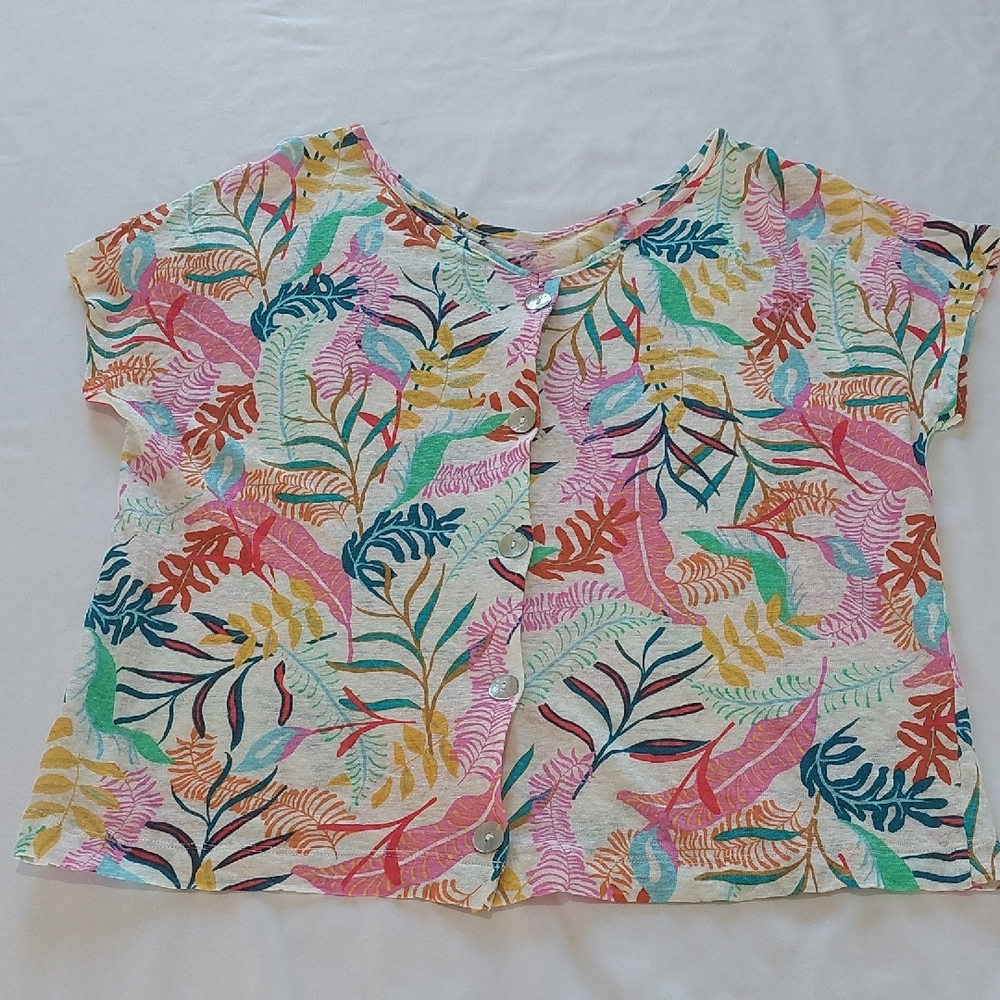Colorful Leaf Print Abalone Buttons. Cute And Lightweight .Size M